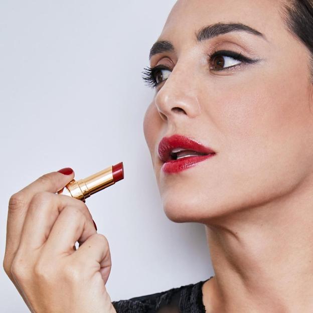 El labial rojo favorito de Tamara Falcó es este que consigue unos labios más gruesos y los rejuvenece al instante