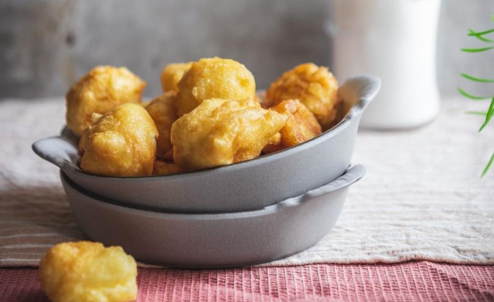 La receta tradicional de buñuelos de viento, un postre típico de Semana Santa para pecar con el dulce