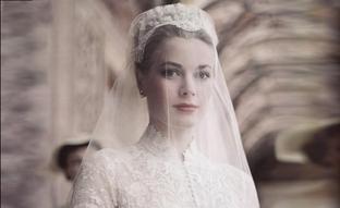 Se cumplen 66 años de la boda en la que Grace Kelly lució el vestido de novia más copiado de la historia (hasta Marie-Chantal Miller lo uso de inspiración)