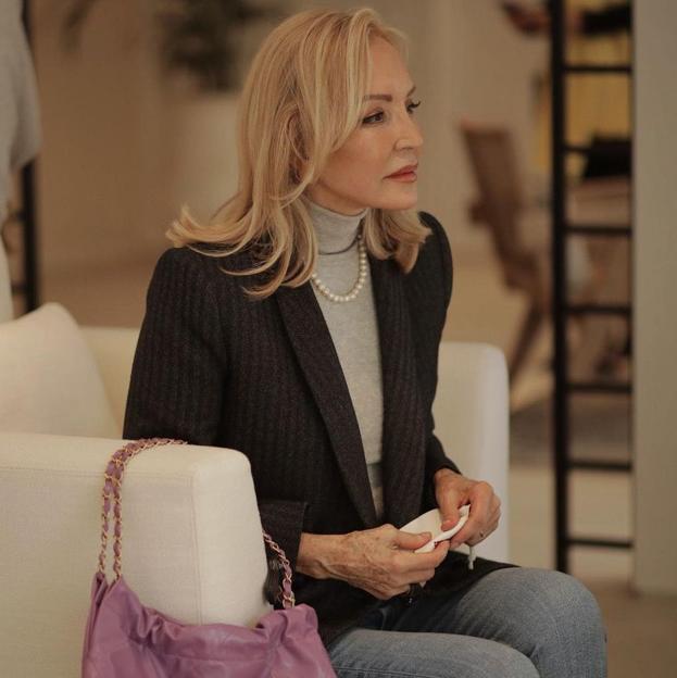 Ficha el truco de los pantalones vaqueros de Zara de Carmen Lomana que han causado furor en Instagram