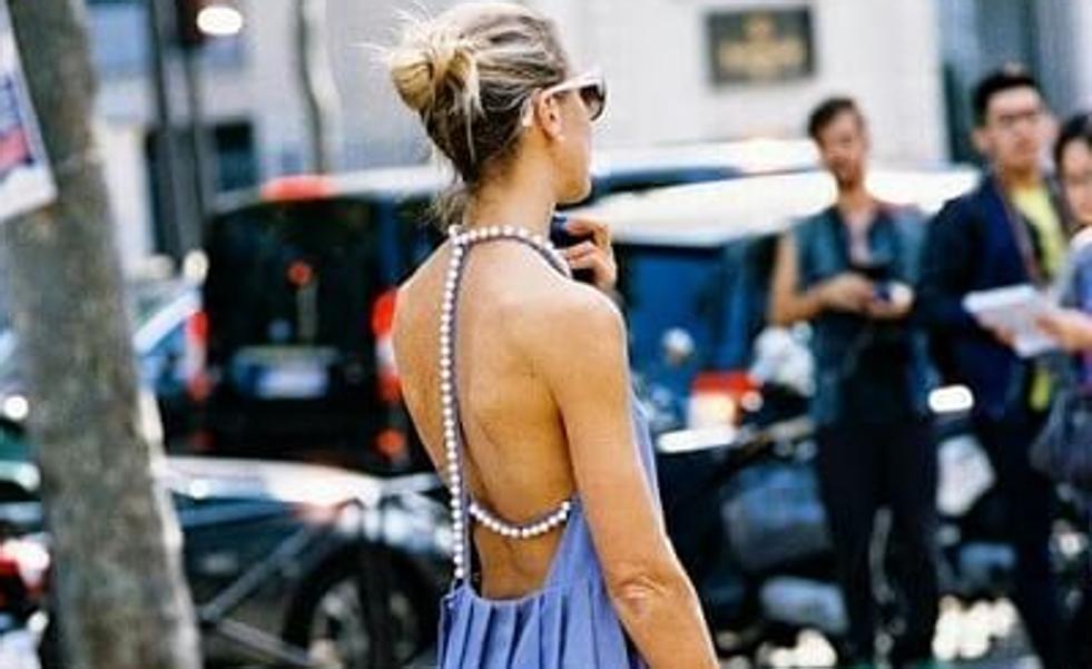 Vestidos con perlas para dar brillo a tus looks y sumarte a la tendencia que está triunfando en las redes sociales