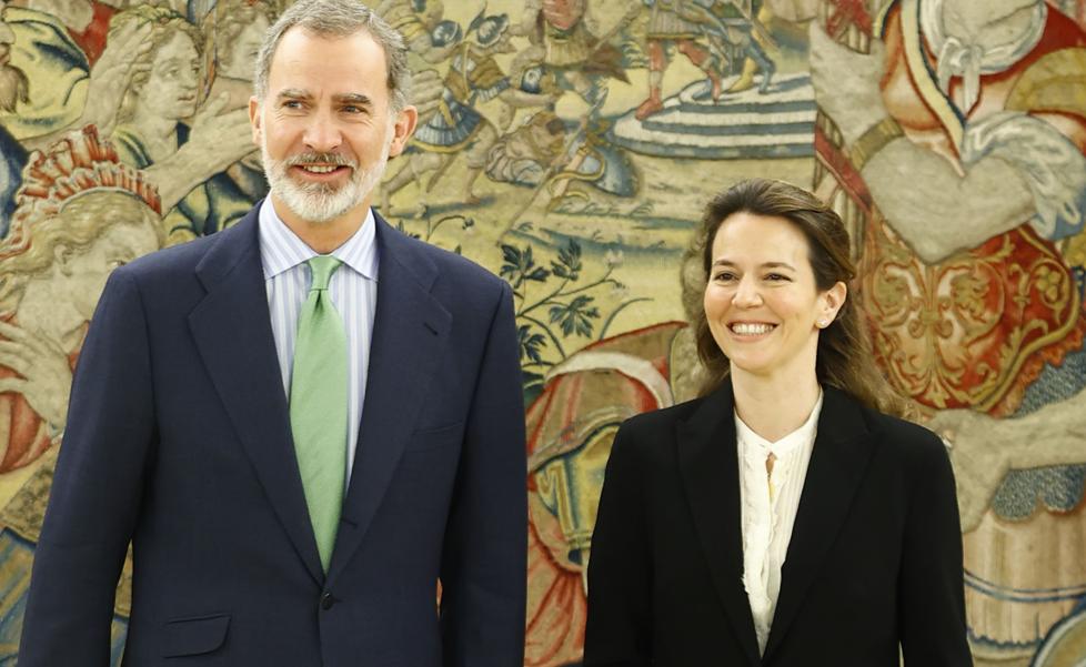 Quién es María Cristina de Ulloa y Solís-Beaumont, duquesa de Arcos: la primera mujer que representa a los nobles de España (y que se reúne con el rey Felipe VI)