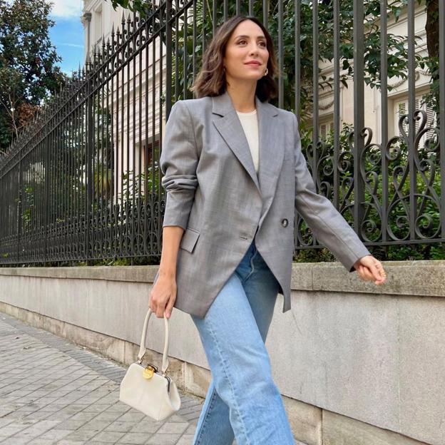 Tenemos la copia low cost del look de Tamara Falcó con la blazer más deseada de la temporada