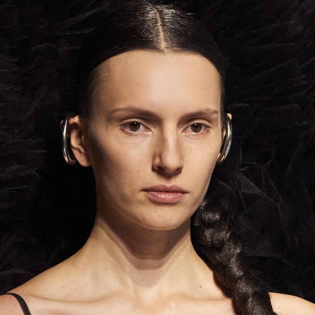 Laminado de cejas: qué es, cómo se hace y por qué consigue quitarte años al momento