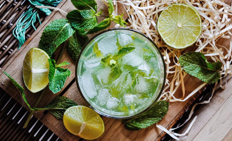 Receta fácil de mojito, la bebida refrescante y deliciosa que no nos cansamos de tomar en verano