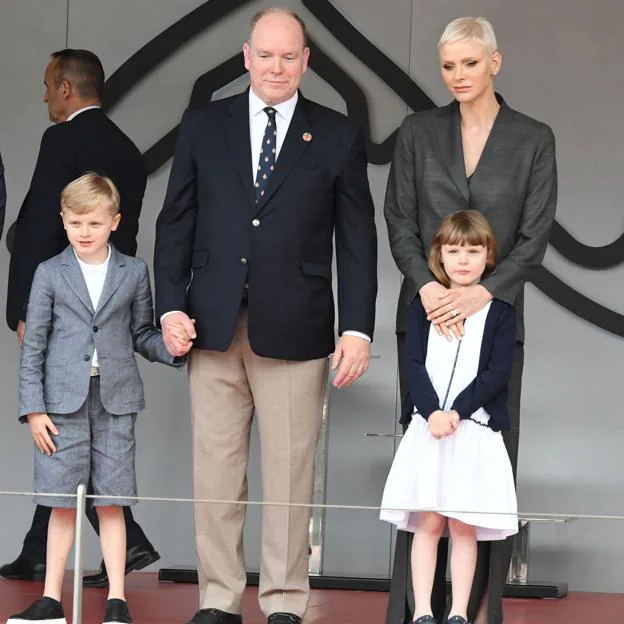 El motivo por el que la princesa Charlène de Mónaco vuelve a aparecer en público (que deja en mal lugar al príncipe Alberto)