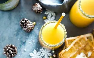 Receta fácil del cóctel Mimosa, la bebida estrella de las fiestas más exclusivas en Gossip Girl