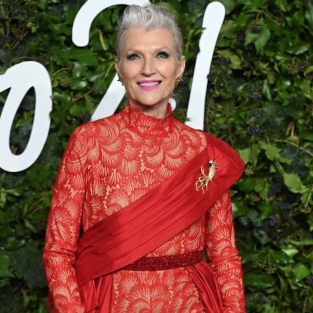 La trágica historia de Maye Musk, la madre top model de Elon Musk que posa en bañador a los 74 en Sports Illustrated