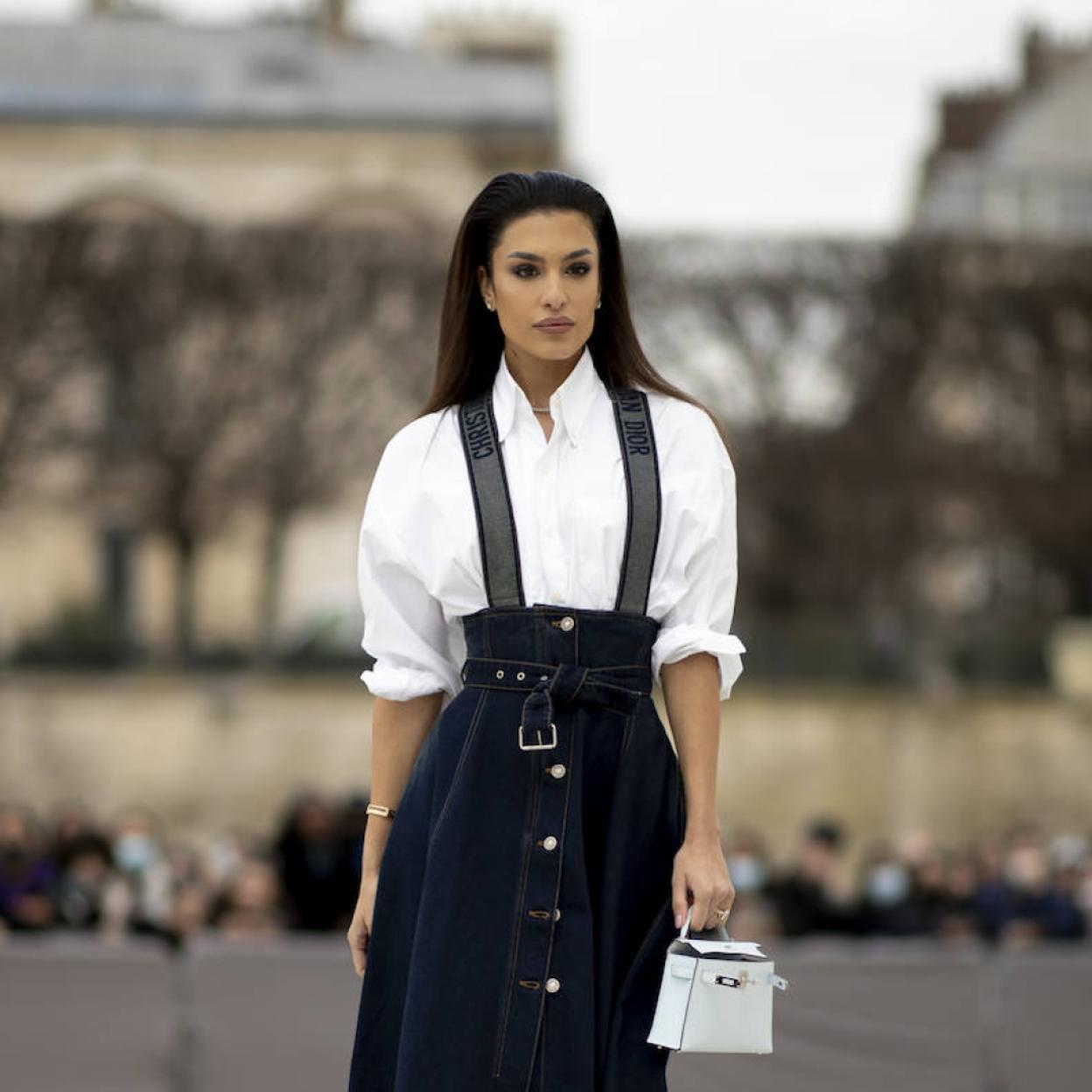 Las favorecedoras blusas blancas de H&M que cuestan menos de 30 euros y son para tus looks de oficina | Mujer Hoy
