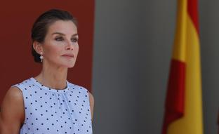 Críticas, bullying, soledad y momentos durísimos: los obstáculos que ha superado Letizia Ortiz para convertirse en reina de España