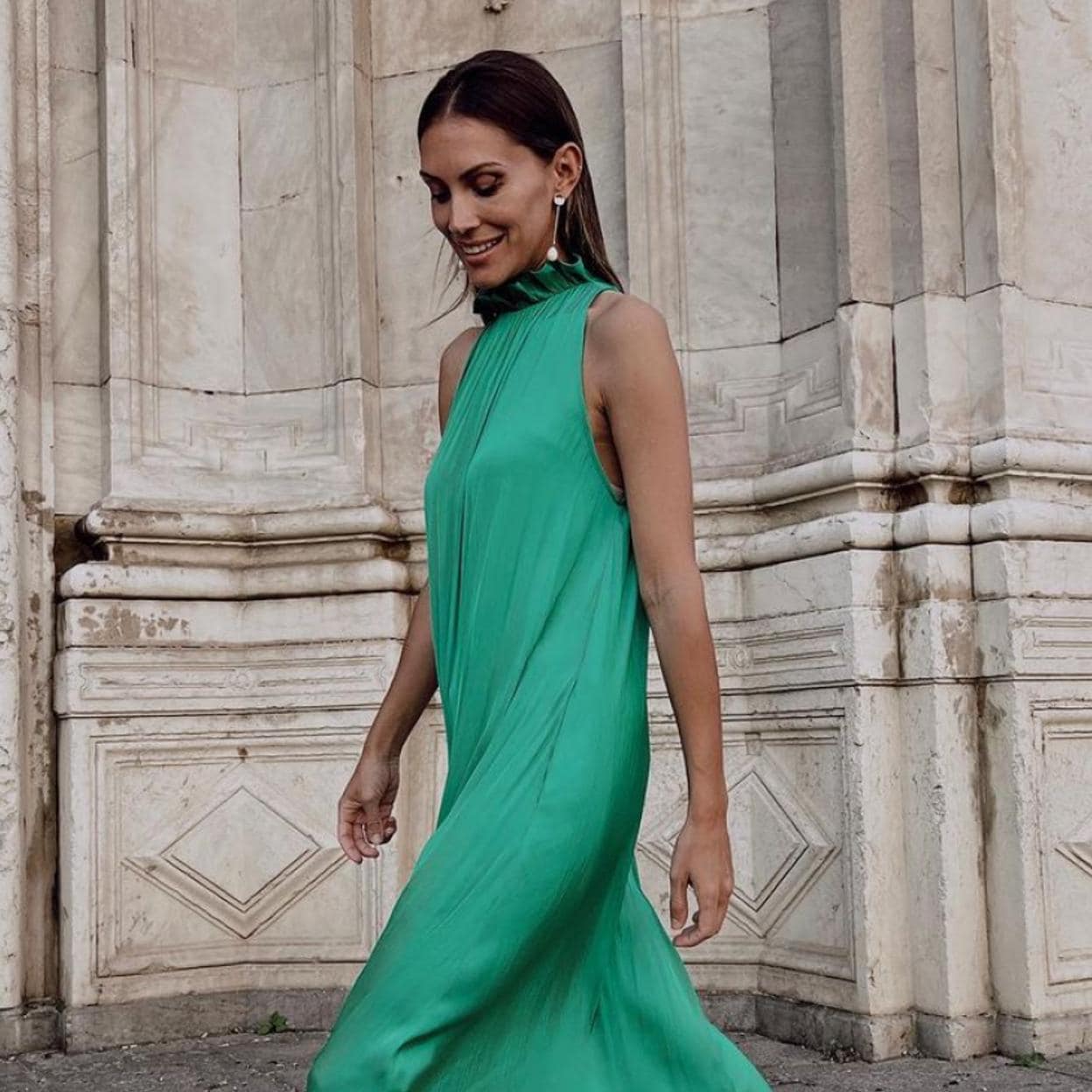 Idealmente Duplicación Queja Este es el espectacular vestido verde de Sfera con el que podrás ser la  invitada perfecta por muy poco | Mujer Hoy