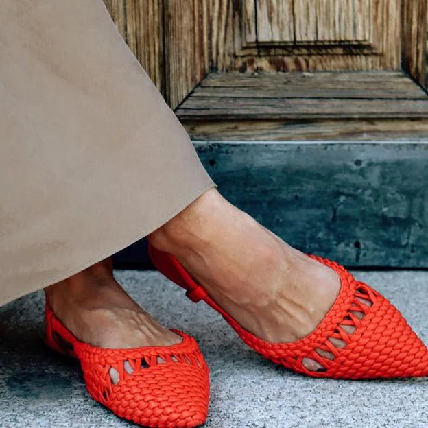 Estos son los zapatos destalonados que eligen las cuando quieran darle un a las sandalias | Mujer Hoy