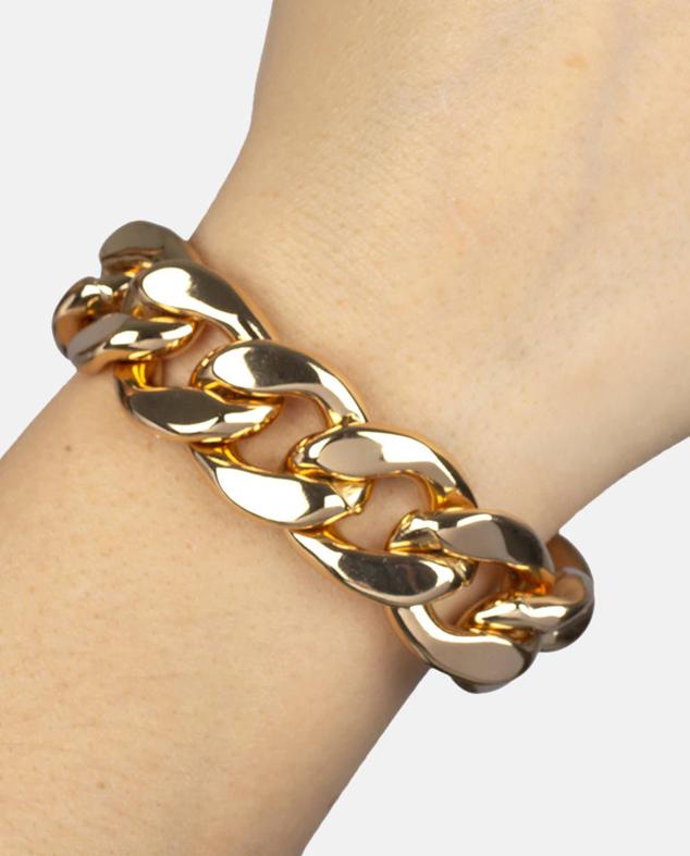Anillos, pulseras y pendientes: tenemos los accesorios de tamaño maxi que van a elevar todos tus looks esta temporada