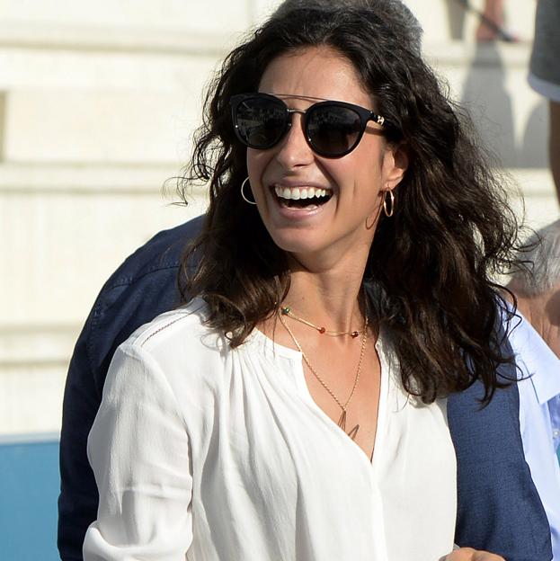 La manicura elegante de Xisca Perelló que vas a querer para las ocasiones más especiales (y tres esmaltes del mismo color)