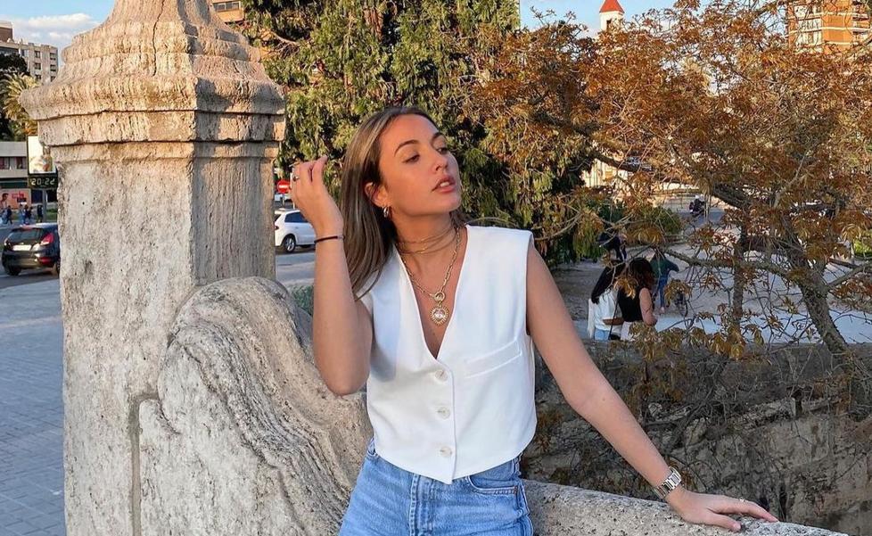 Así combinan las influencers el nuevo chaleco viral de Zara que no para de agotarse (y cuesta menos de 30 euros)