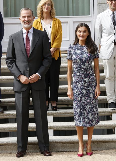 La reina Letizia y el rey Felipe durante el acto celebrado en el Palacio de La Zarzuela.