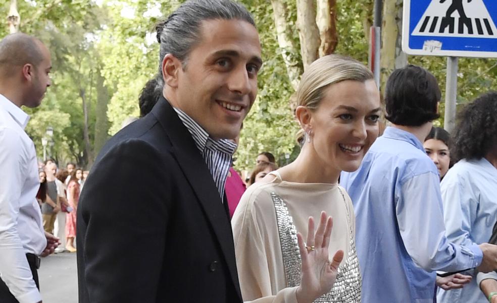 El espectacular look de Marta Ortega con un vestido de Zara y unas sandalias de tacón cómodo que puedes comprar muy baratas