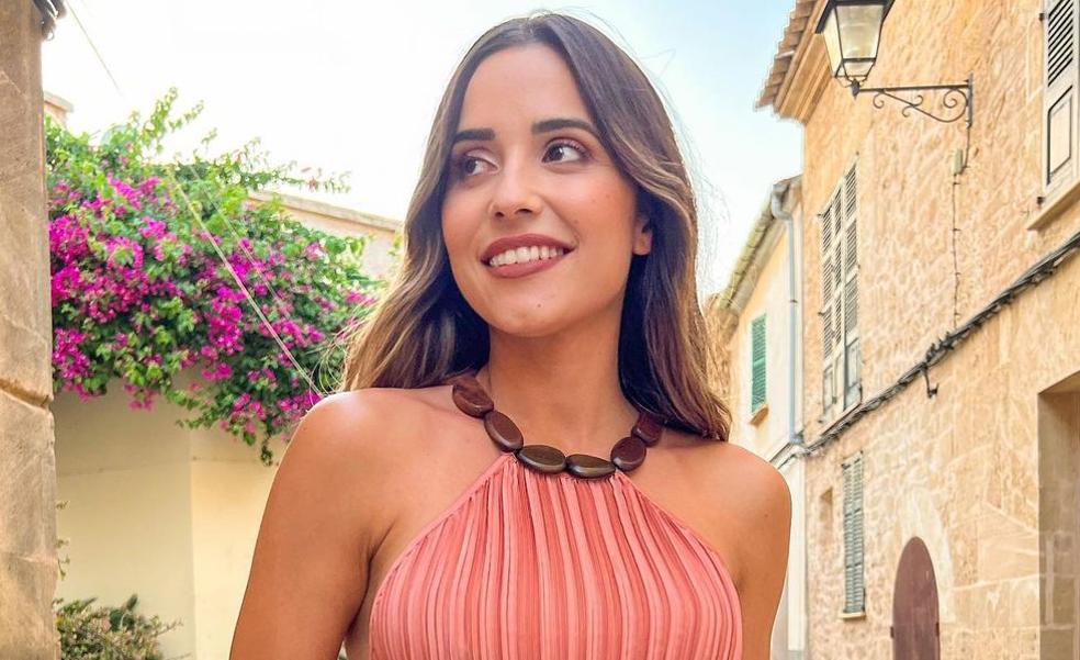 Ficha el vestido de Zara que las influencers se rifan: Cómodo, elegante y fresquito para el verano