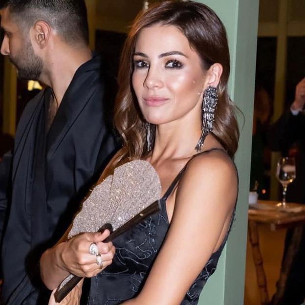 Virginia Troconis dice que este vestido largo estampado tan favorecedor queda de maravilla con sandalias planas y es ideal para verano