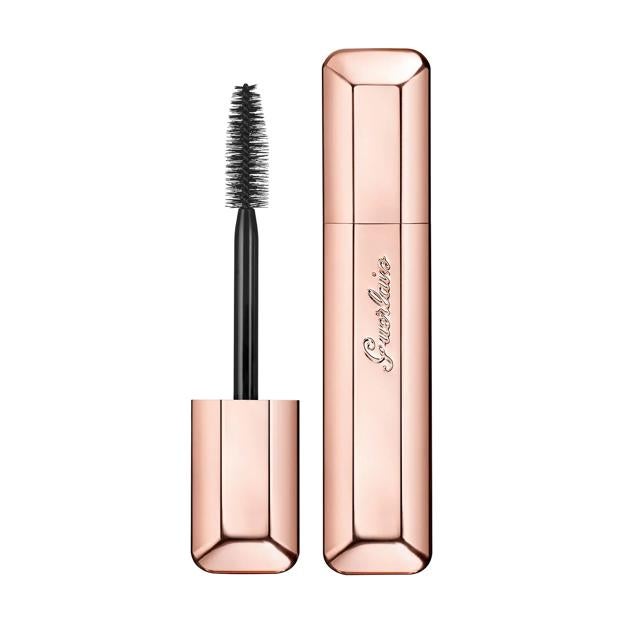 Mad Eyes Mascara de Guerlain en el tono 01 Mad Black.