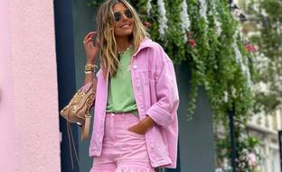 Rejuvenece tu look de diario con este conjunto denim rosa en tendencia, super barato, con el que te verás de lo más favorecida