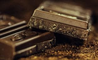 Chocolate negro: por qué debes comerlo para acelerar el metabolismo y perder peso a los 50