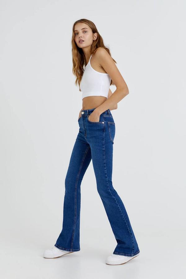Si quieres presumir de tipazo necesitas unos pantalones flare en tendencia como estos modelos rebajados y super estilosos