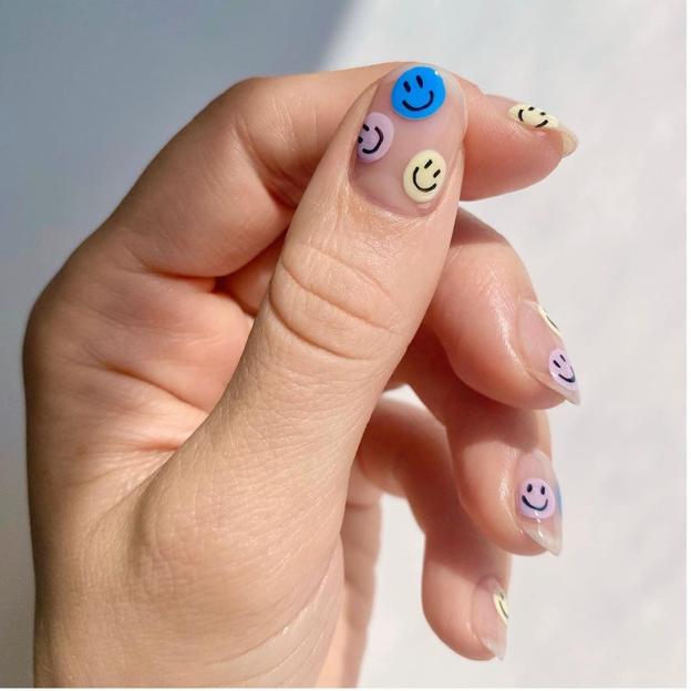 Dime cómo es tu uña y te diré qué tipo de manicura y tonos de esmalte de uñas te favorecen más