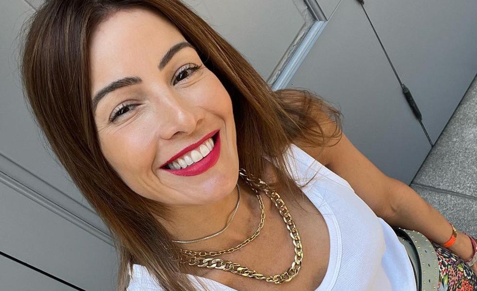 Virginia Troconis tiene la prenda comodín del verano que no puedes dejar escapar y es una camiseta que arrasa entre las influencers