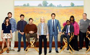 Cinco razones para ver Parks & Recreation, la comedia de culto de Amy Poehler que es tan buena como The Office (y puso en el mapa a Chris Pratt)