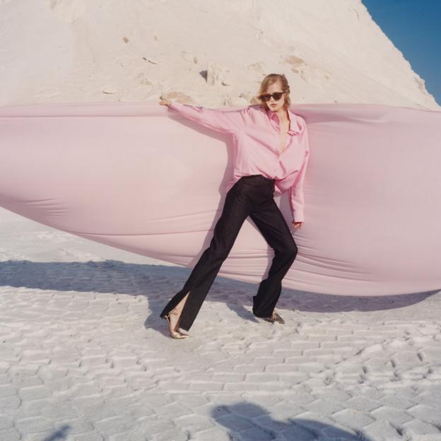 Estos vaqueros cigarette de Massimo Dutti ya están agotados y tienen lista de espera porque van a ser la máxima tendencia del otoño