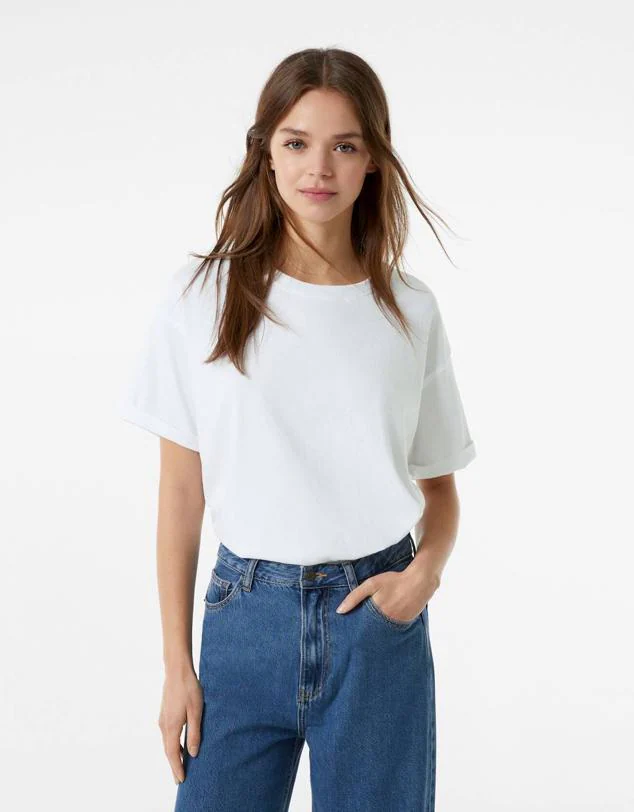 Persona australiana Abundantemente Ostentoso Las camisetas básicas baratas y prácticas que necesitas para resolver todos  tus looks | Mujer Hoy