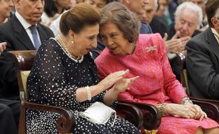 La verdadera relación de la reina Sofía con sus cuñadas, las infantas Pilar y Margarita y su suegra, María de las Mercedes: soledad, desprecio, celos y reconciliación