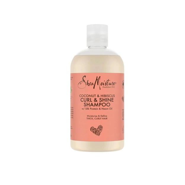 Champú con aceite de coco e hibisco de Shea Moisture.