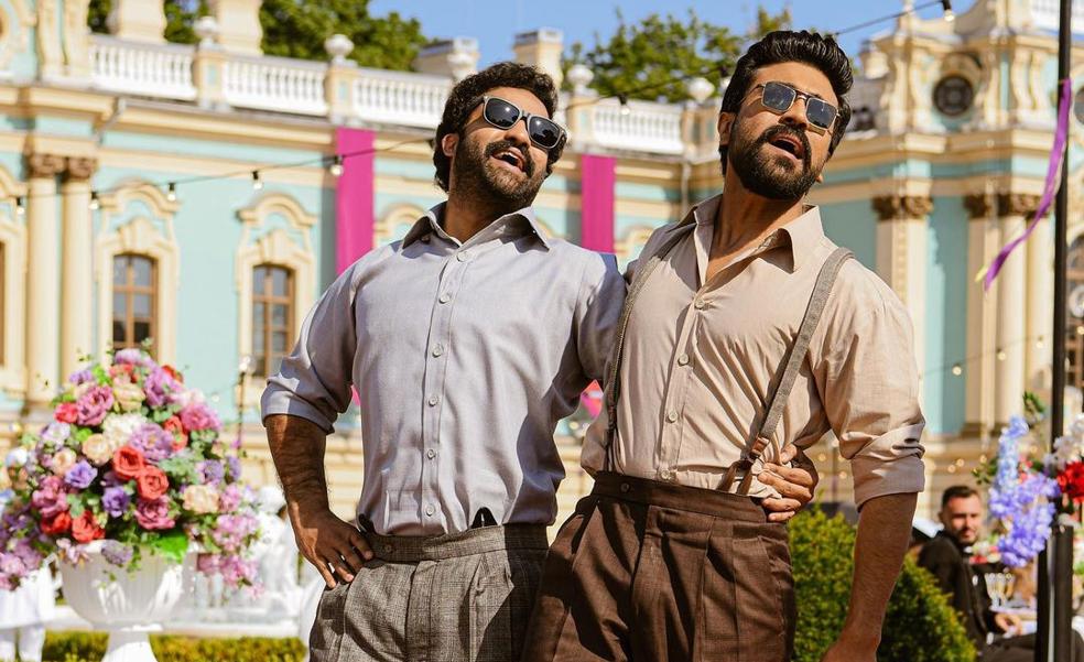 RRR: la película india que se ha convertido en un fenómeno mundial en Netflix y tiene todo lo que nos gusta (acción, bromance y un punto de locura)