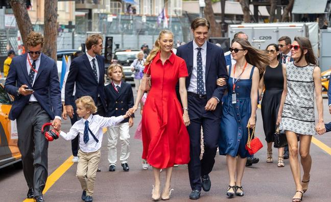 Sabemos cómo se llevan (de verdad) Alexandra de Hannover y sus hermanastros Andrea, Pierre y Carlota Casiraghi