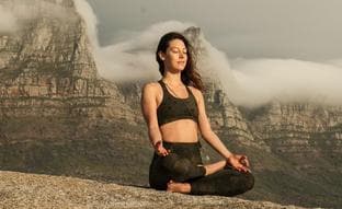 Cómo la meditación puede ayudarte a adelgazar: trucos y claves para perder peso sin darte cuenta