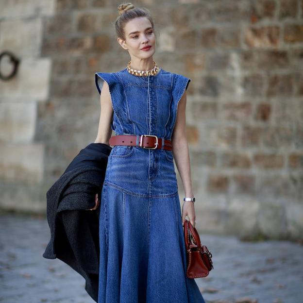 Los vestidos vaqueros más favorecedores y cómodos de la temporada están en Mango y son perfectos para tus looks otoñales de diario