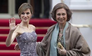 Sofía y Letizia, dos formas muy distintas de ser reina de España