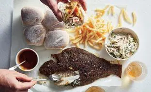 Cocina un pescado, el manual de cocina perfecto para apostar por un plato sano y sabroso con el que darle un giro a tus menús semanales