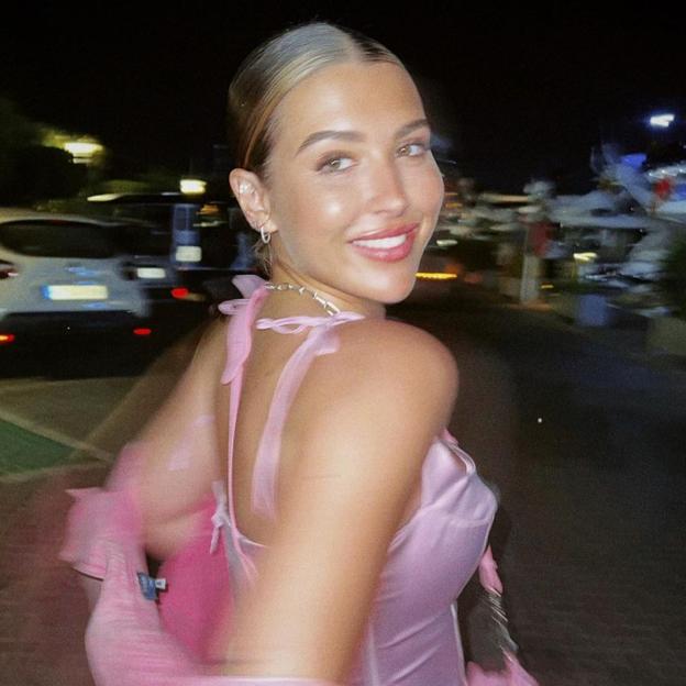 Así es como el flequillo y las capas pueden dar una segunda vida a tu melena: el cambio de look de Alba Díaz que las chicas de pelo fino van a querer copiar