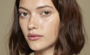 Estas bases de maquillaje con efecto lifting son perfectas para reafirmar el óvalo facial y conseguir buena cara al instante