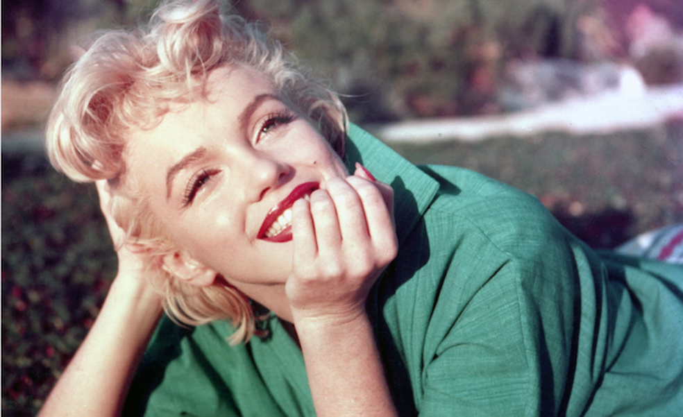 El truco de Marilyn Monroe para una piel firme, lisa y sin imperfecciones es una crema muy hidratante que puedes probar en versión low cost