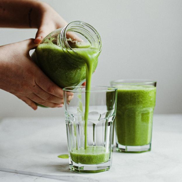 Hemos encontrado las mejores batidoras para hacer zumos y smoothies (y son las más baratas)