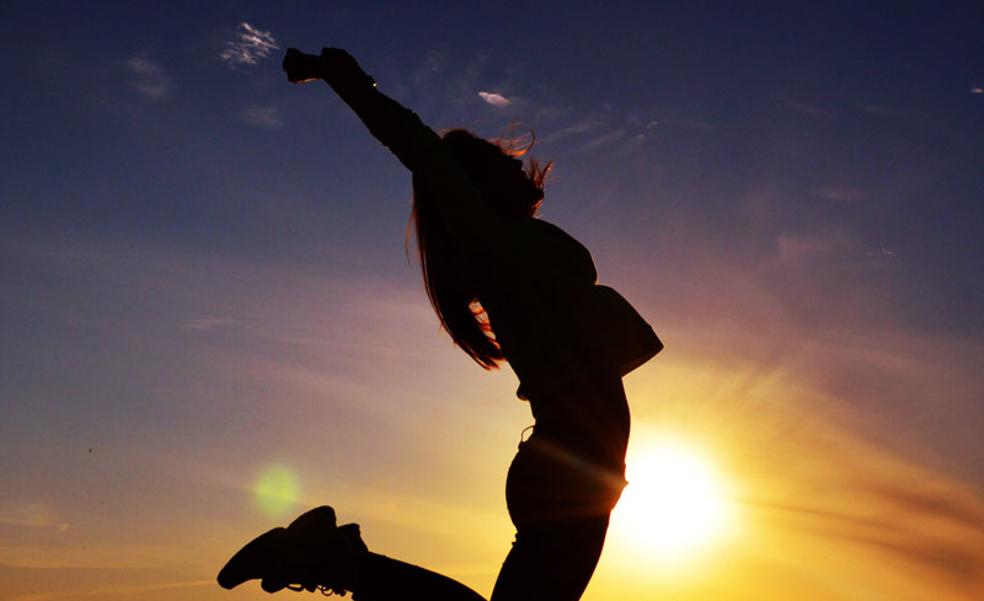 Jumping jacks (o saltos de tijera) el ejercicio que debes conocer para