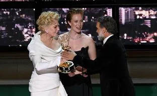 Del sonrojante baile de TikTok al chiste sobre las novias de Leonardo DiCaprio: los mejores momentos de los premios Emmy 2022
