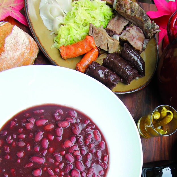 La receta fácil de cocido que preparo en 15 minutos: el truco para que quede riquísima y no ensucies la cocina