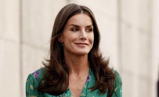 El champú anticaída de la reina Letizia y otras opciones de farmacia similares para prevenir la caída estacional