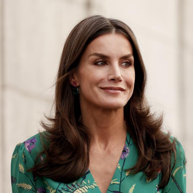 El champú anticaída de la reina Letizia y otras opciones de farmacia similares para prevenir la caída estacional