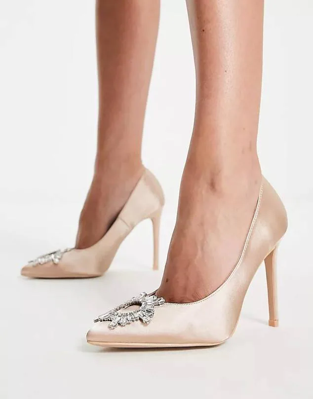 Antídoto Excremento Alcalde Los zapatos joya más elegantes y lujosos en versión low cost que mejorarán  cualquier look | Mujer Hoy